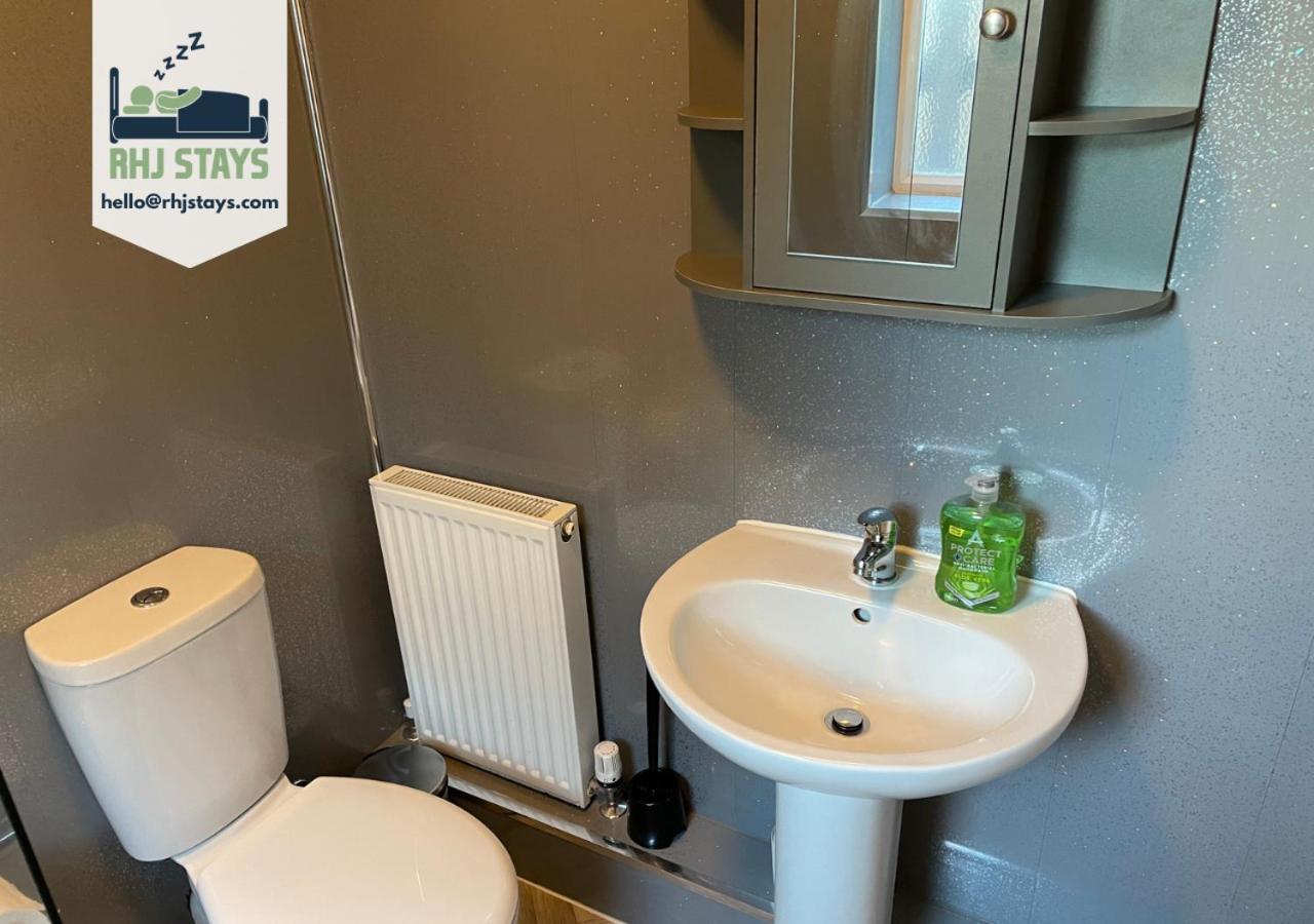Howe - Newly Refurbished 2 Bedroom Flat Free Parking Gateshead Exterior photo